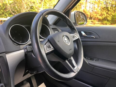 Skoda Yeti 1.2 TSI SE DSG Euro 6 (s/s) 5dr 26