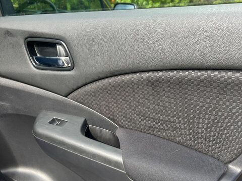 Honda CR-V 2.0 i-VTEC S Navi Euro 6 (s/s) 5dr 28