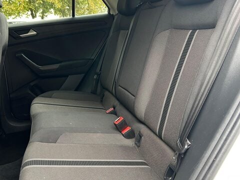 Volkswagen T-Roc 1.0 TSI SE Euro 6 (s/s) 5dr 17