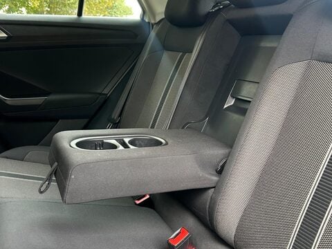 Volkswagen T-Roc 1.0 TSI SE Euro 6 (s/s) 5dr 16
