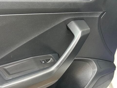 Volkswagen T-Roc 1.0 TSI SE Euro 6 (s/s) 5dr 25