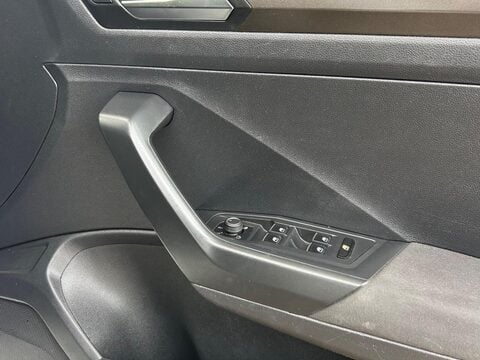 Volkswagen T-Roc 1.0 TSI SE Euro 6 (s/s) 5dr 26