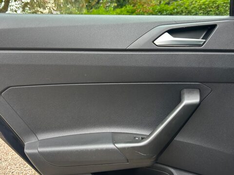 Volkswagen Polo 1.0 SE Euro 6 (s/s) 5dr 21