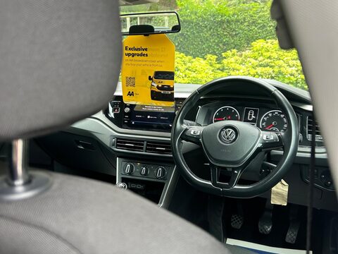 Volkswagen Polo 1.0 SE Euro 6 (s/s) 5dr 10