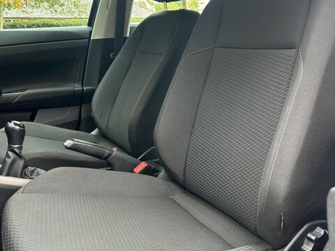 Volkswagen Polo 1.0 SE Euro 6 (s/s) 5dr 33