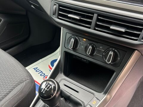 Volkswagen Polo 1.0 SE Euro 6 (s/s) 5dr 13