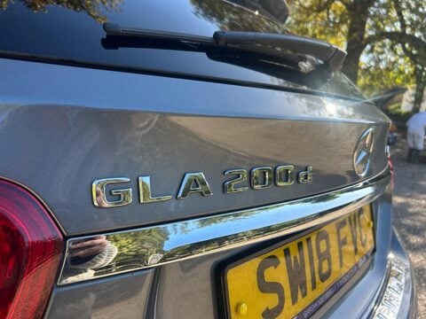 Mercedes-Benz GLA 2.1 GLA200d AMG Line 7G-DCT 4MATIC Euro 6 (s/s) 5dr 44
