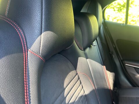 Mercedes-Benz GLA 2.1 GLA200d AMG Line 7G-DCT 4MATIC Euro 6 (s/s) 5dr 19