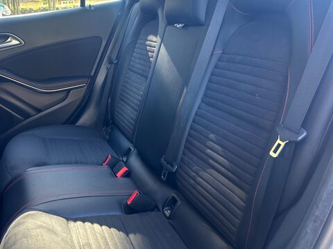 Mercedes-Benz GLA 2.1 GLA200d AMG Line 7G-DCT 4MATIC Euro 6 (s/s) 5dr 22