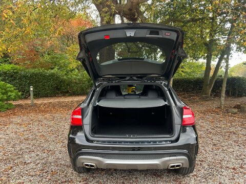 Mercedes-Benz GLA 2.1 GLA220d AMG Line (Premium) 7G-DCT 4MATIC Euro 6 (s/s) 5dr 40