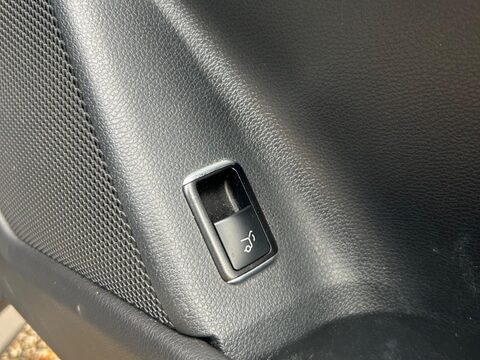 Mercedes-Benz GLA 2.1 GLA220d AMG Line (Premium) 7G-DCT 4MATIC Euro 6 (s/s) 5dr 65