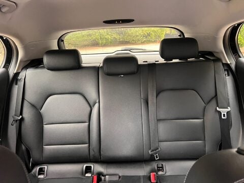 Mercedes-Benz GLA 2.1 GLA200d Sport (Premium) 7G-DCT 4MATIC Euro 6 (s/s) 5dr 17