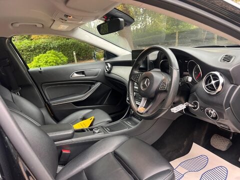 Mercedes-Benz GLA 2.1 GLA200d Sport (Premium) 7G-DCT 4MATIC Euro 6 (s/s) 5dr 13