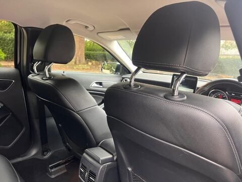 Mercedes-Benz GLA 2.1 GLA200d Sport (Premium) 7G-DCT 4MATIC Euro 6 (s/s) 5dr 14