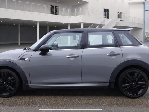 Mini Hatch 1.5 Cooper Auto Euro 6 (s/s) 5dr 3