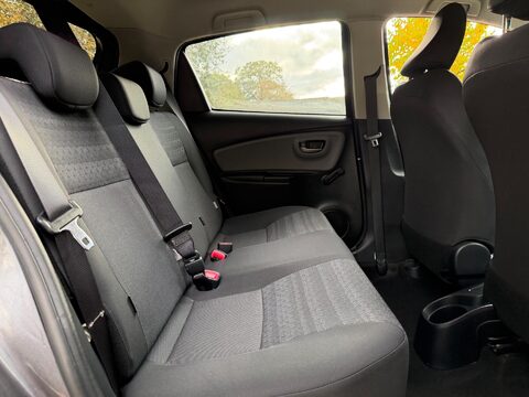 Toyota Yaris 1.33 Dual VVT-i Icon Euro 6 5dr 16