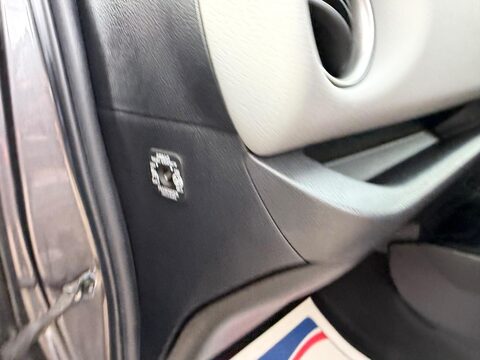 Toyota Yaris 1.33 Dual VVT-i Icon Euro 6 5dr 28