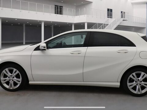 Mercedes-Benz A Class 1.5 A180d Sport Euro 6 (s/s) 5dr 4
