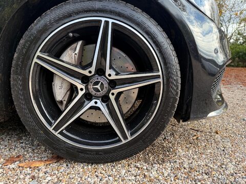 Mercedes-Benz C Class 2.1 C250d AMG Line (Premium) G-Tronic+ Euro 6 (s/s) 2dr 26