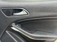Mercedes-Benz GLA 1.6 GLA200 SE (Executive) Euro 6 (s/s) 5dr 27