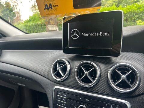 Mercedes-Benz GLA 1.6 GLA200 SE (Executive) Euro 6 (s/s) 5dr 37