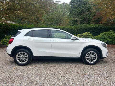 Mercedes-Benz GLA 1.6 GLA200 SE (Executive) Euro 6 (s/s) 5dr 10