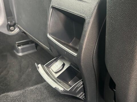 Mercedes-Benz GLA 1.6 GLA200 SE (Executive) Euro 6 (s/s) 5dr 59