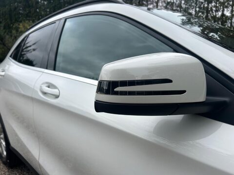 Mercedes-Benz GLA 1.6 GLA200 SE (Executive) Euro 6 (s/s) 5dr 40