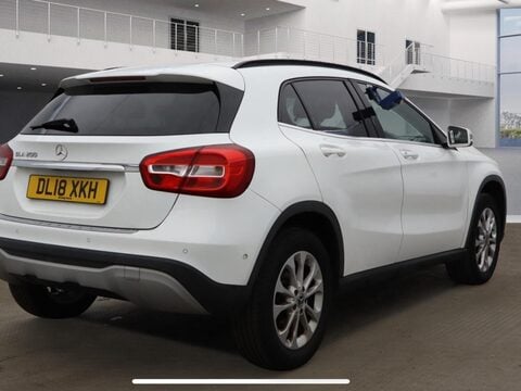 Mercedes-Benz GLA 1.6 GLA200 SE (Executive) Euro 6 (s/s) 5dr 7