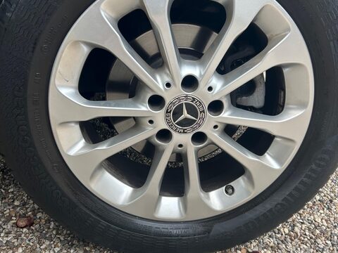 Mercedes-Benz GLA 1.6 GLA200 SE (Executive) Euro 6 (s/s) 5dr 33