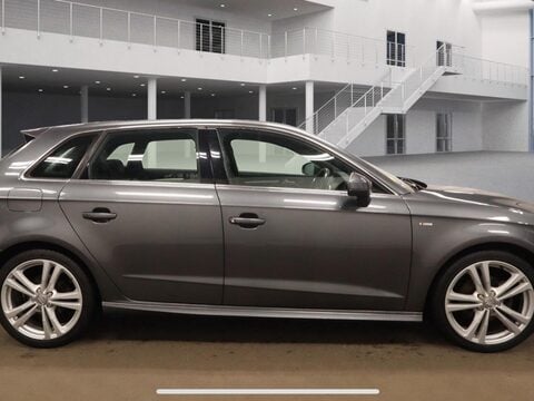 Audi A3 1.5 TFSI CoD S line Sportback Euro 6 (s/s) 5dr 5