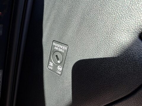 Volkswagen T-Roc 1.0 TSI Design Euro 6 (s/s) 5dr 19