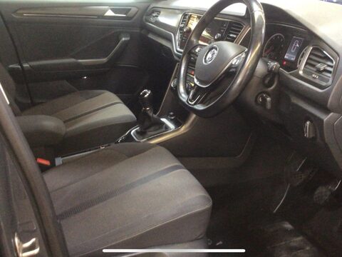 Volkswagen T-Roc 1.0 TSI Design Euro 6 (s/s) 5dr 7