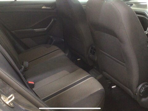 Volkswagen T-Roc 1.0 TSI Design Euro 6 (s/s) 5dr 8