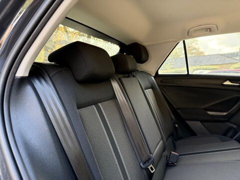 Volkswagen T-Roc 1.0 TSI Design Euro 6 (s/s) 5dr 16