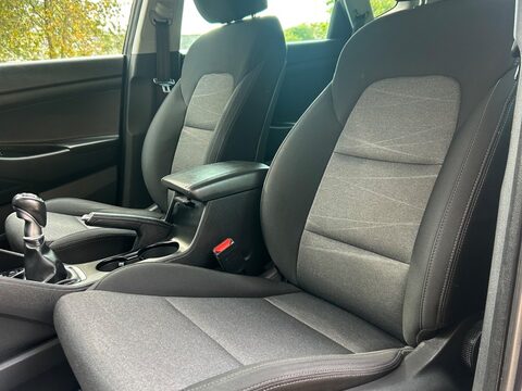 Hyundai TUCSON 1.6 GDi SE Nav Euro 6 (s/s) 5dr 43