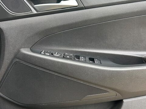 Hyundai TUCSON 1.6 GDi SE Nav Euro 6 (s/s) 5dr 29