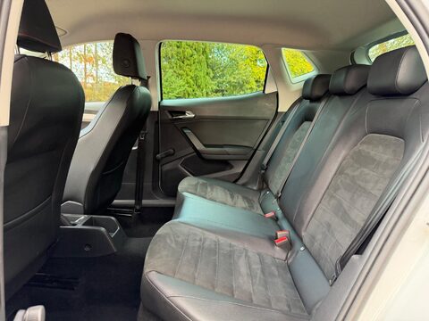 SEAT Ibiza 1.0 TSI FR Sport Euro 6 (s/s) 5dr GPF 17