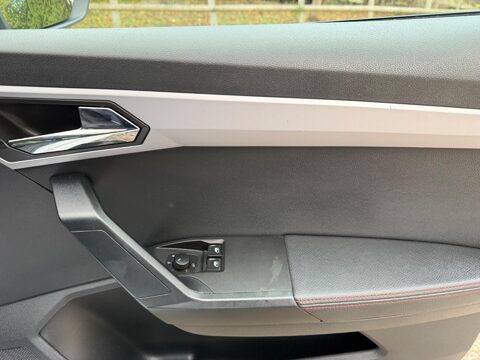 SEAT Ibiza 1.0 TSI FR Sport Euro 6 (s/s) 5dr GPF 25