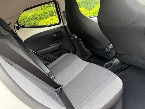 Toyota Aygo 1.0 VVT-i x-plore Euro 6 5dr 16
