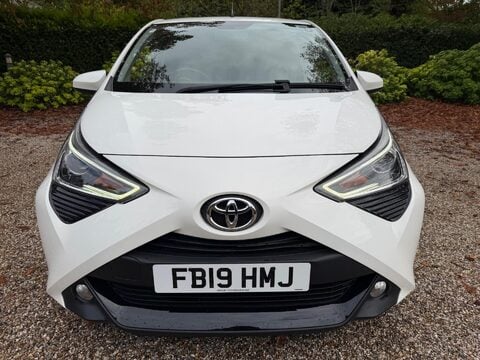 Toyota Aygo 1.0 VVT-i x-plore Euro 6 5dr 4