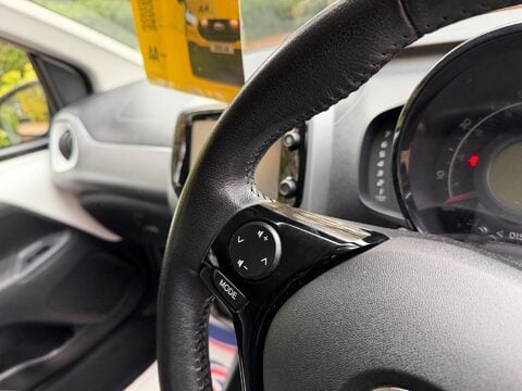 Toyota Aygo 1.0 VVT-i x-plore Euro 6 5dr 22