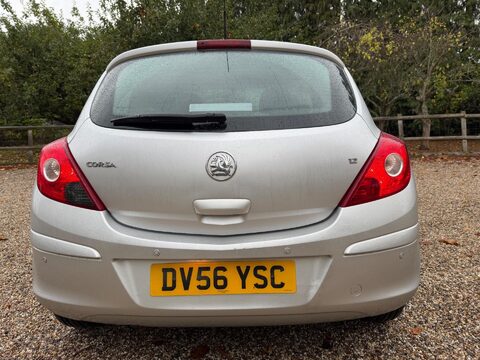 Vauxhall Corsa 1.2i 16v Club 3dr 6