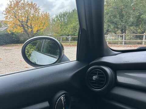 Mini Hatch 1.5 Cooper Sport Steptronic Euro 6 (s/s) 5dr 13