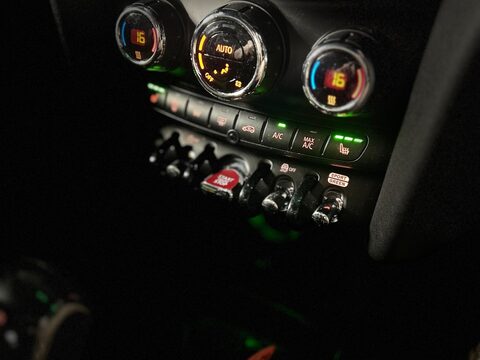 Mini Hatch 1.5 Cooper Sport Steptronic Euro 6 (s/s) 5dr 27