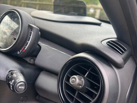 Mini Hatch 1.5 Cooper Sport Steptronic Euro 6 (s/s) 5dr 17