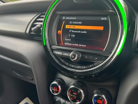 Mini Hatch 1.5 Cooper Sport Steptronic Euro 6 (s/s) 5dr 15