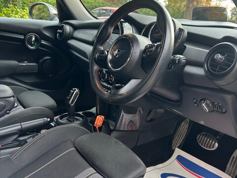 Mini Hatch 1.5 Cooper Sport Steptronic Euro 6 (s/s) 5dr 21