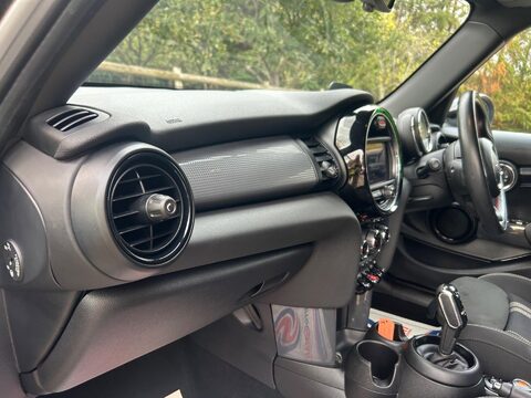 Mini Hatch 1.5 Cooper Sport Steptronic Euro 6 (s/s) 5dr 20