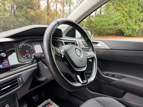 Volkswagen Polo 1.0 TSI SE Euro 6 (s/s) 5dr 10